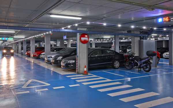 Se requiere personal para trabajar en un parking 40h/s