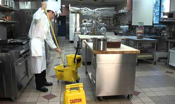 Urge limpiador/a de cocina 20h/semanales