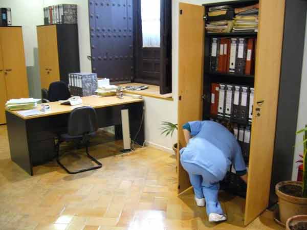 Se necesita personal para realizar la limpieza general de varios centros del ayuntamiento (975 a 1090€/mes)