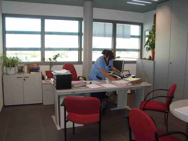 Se necesita limpiador/a de oficinas 370€/semana
