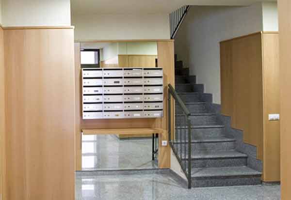 Se necesita 2 personas para limpieza de comunidades 1.200-1.500€/mes