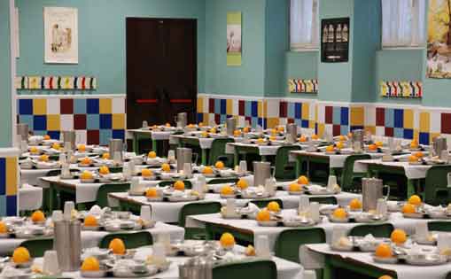 Se necesita cocinero/a para colegio 2.100€/mes