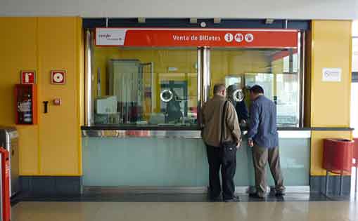 Se necesita personal como auxiliar taquilla estación de renfe 1.055€/mes