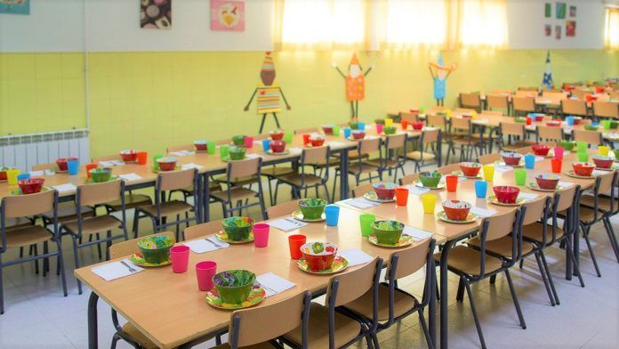 Se necesita personal para limpieza de colegio y servicio de comedor escolar 2 vacantes disponibles 1.200€/mes