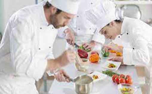 Se necesita ayudante de cocina 600€/mes