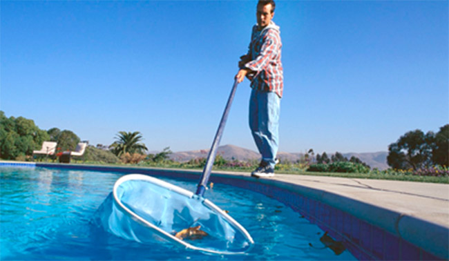 Se necesita controlador de accesos en piscina 1.008€/mes