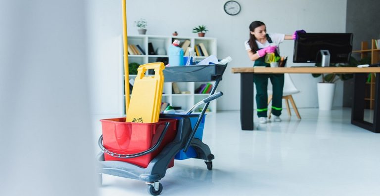 Se necesita Auxiliares de limpieza para Oficinas y Casas de Patio: Turno de mañana
