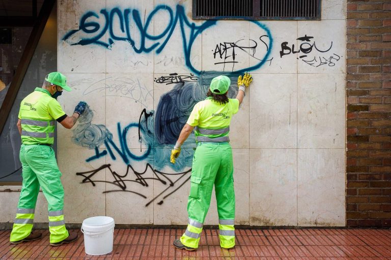 Operario/a para limpieza de pintadas