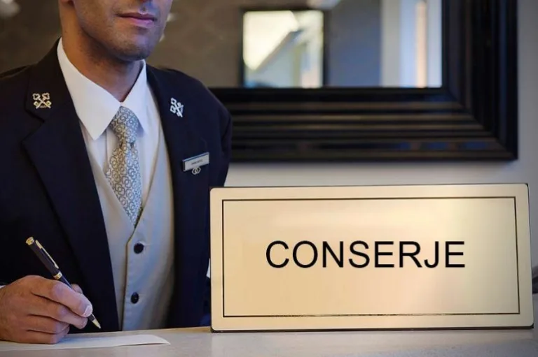 Se necesita conserje para ayuntamiento