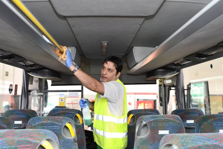 Operario/a para limpieza de autobuses